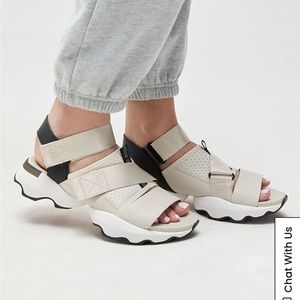 Sorel Kinetic Impact Sandals sz 8
